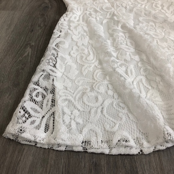 Short stretch lace dress - Picture 9 of 10